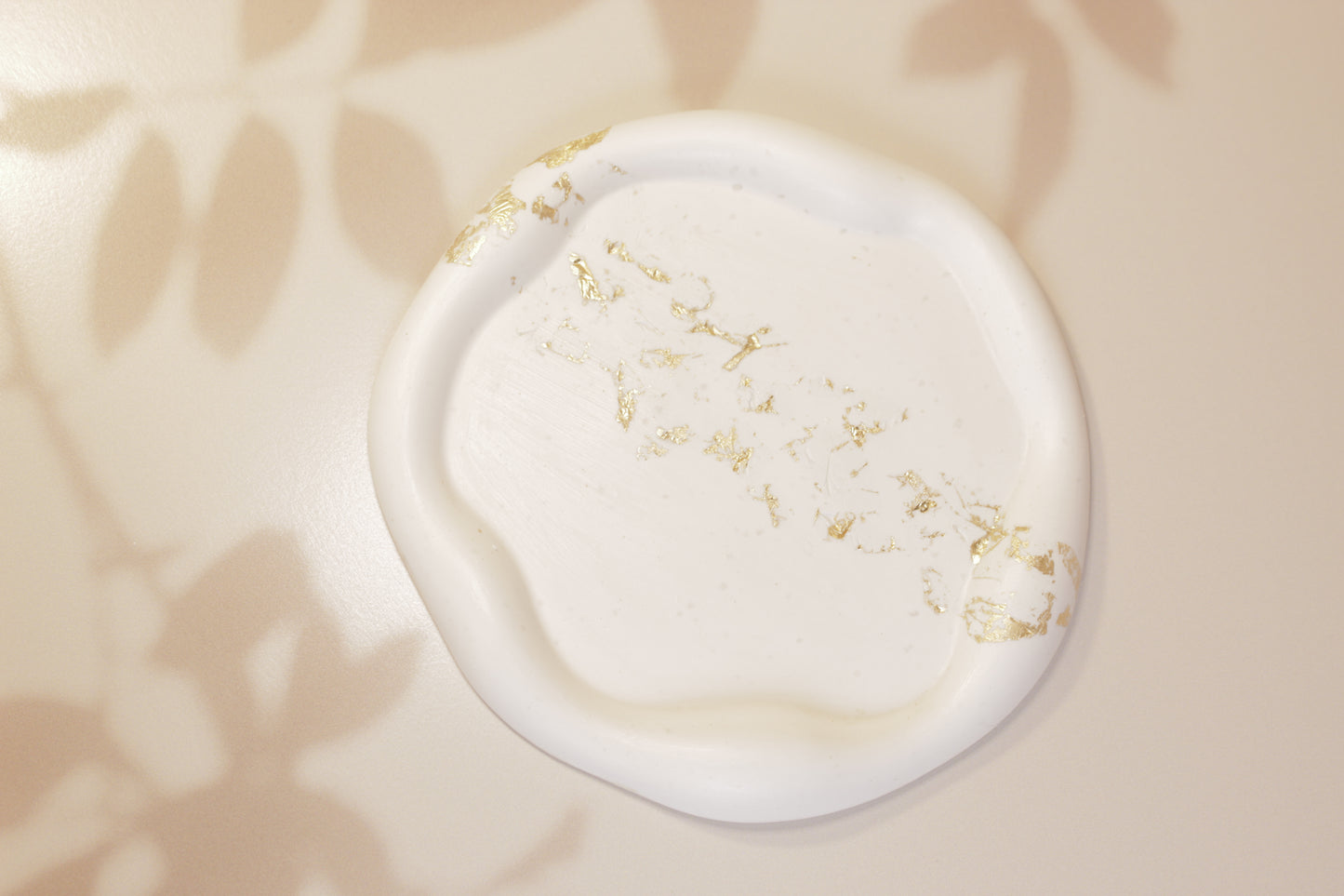 Irregular Round Cloud Tray with Gold Leaf