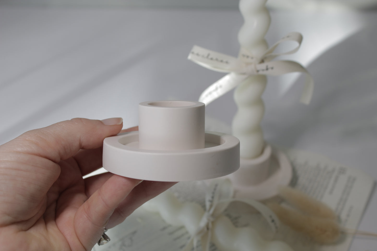 Round Candlestick Holder