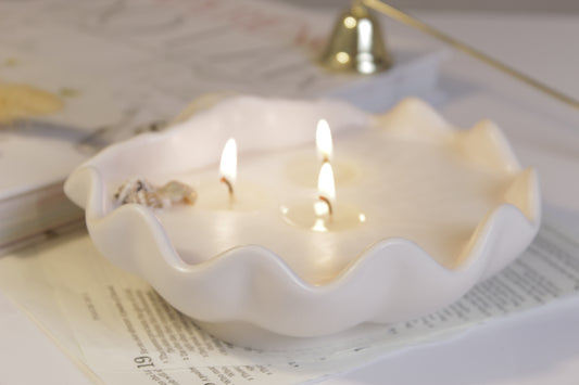 Large Clam Shell Candle