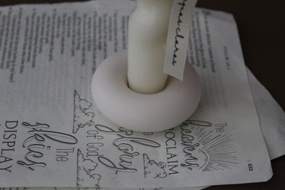 Minimalist Round Candlestick Holder